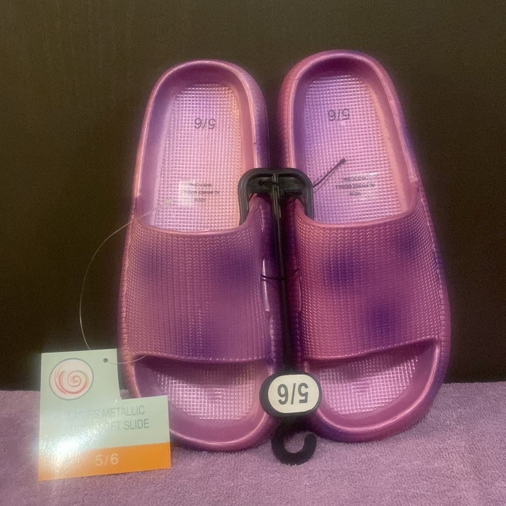 Metallic Slides - Picture 2 of 5